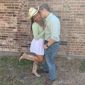 Meet your Posher, Abigail